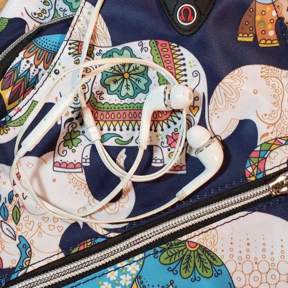Mosiso Sling Crossbody Bag, Cute Elephant Print - Picture 6 of 13